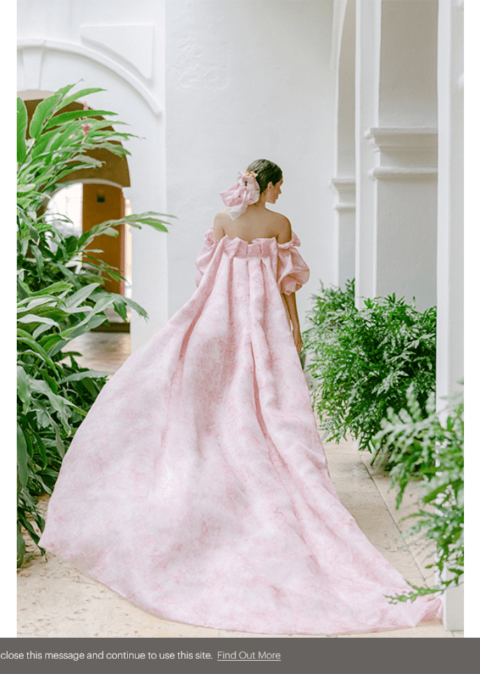 vestidos de novias tendencia 2023 Monique Lhuillier es la diseñadora para ti.